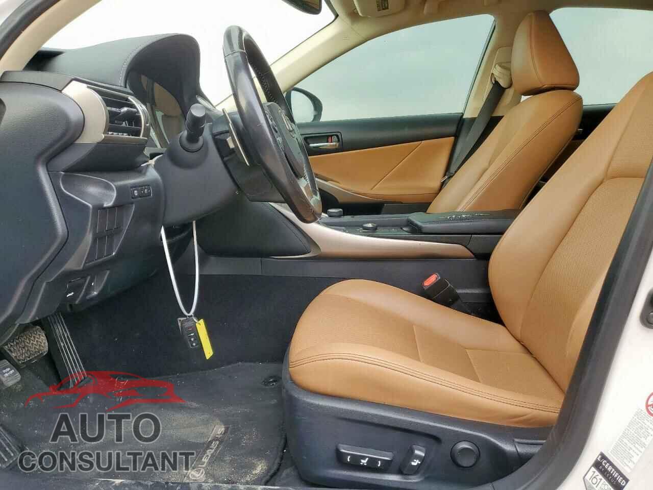 LEXUS IS 2016 - JTHBA1D25G5012647