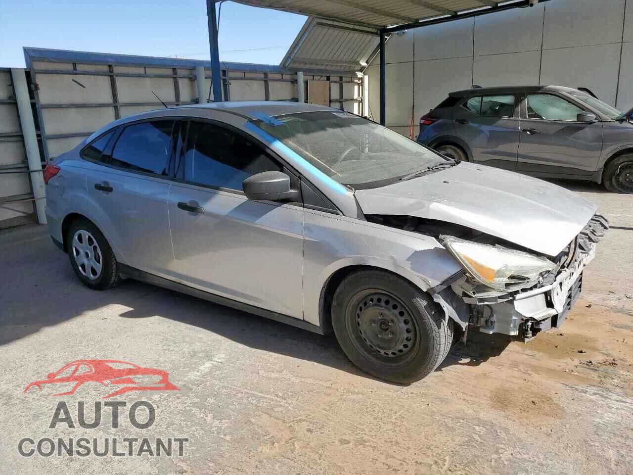 FORD FOCUS 2015 - 1FADP3E22FL368251