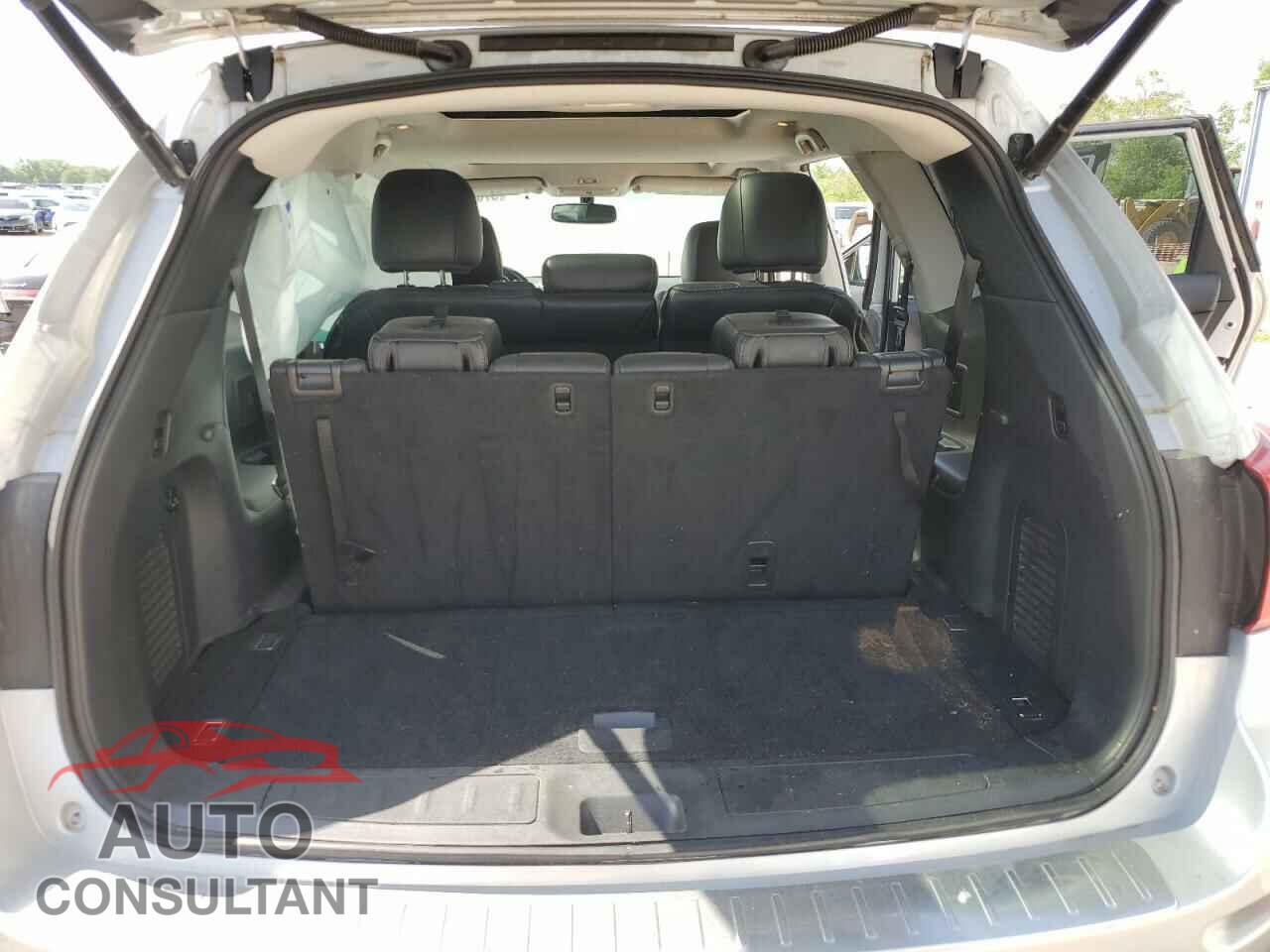 NISSAN PATHFINDER 2017 - 5N1DR2MM2HC692588
