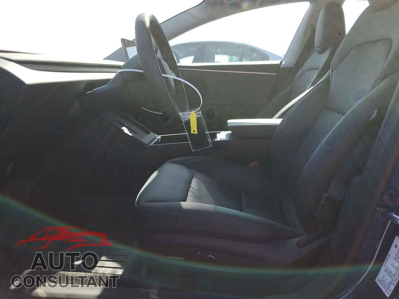 TESLA MODEL 3 2025 - 5YJ3E1EA6SF935839