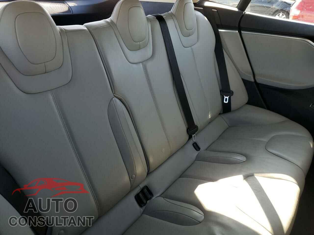 TESLA MODEL S 2013 - 5YJSA1CN9DFP05194