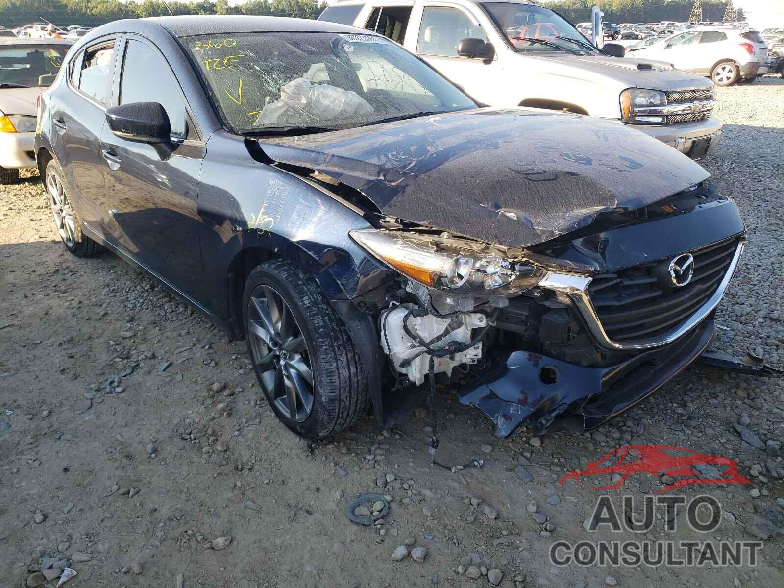 MAZDA 3 2018 - 3MZBN1L37JM183124