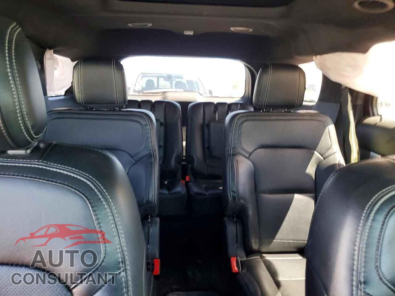FORD EXPLORER 2017 - 1FM5K7F81HGA88223