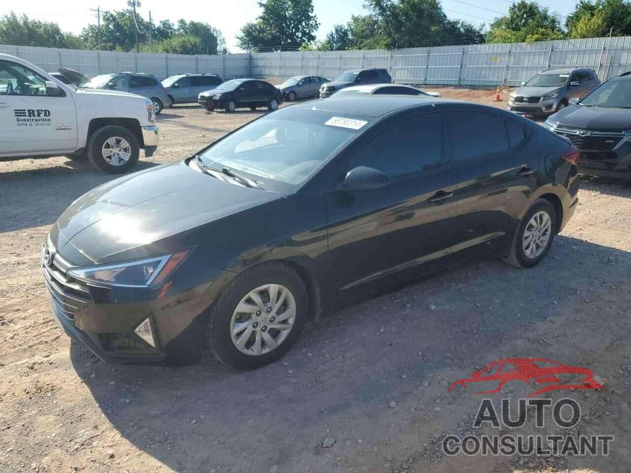 HYUNDAI ELANTRA 2019 - 5NPD74LF5KH490252