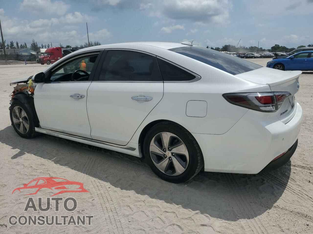 HYUNDAI SONATA 2017 - KMHE54L25HA045044