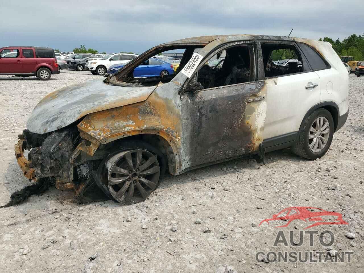 KIA SORENTO 2011 - 5XYKUDA25BG014980