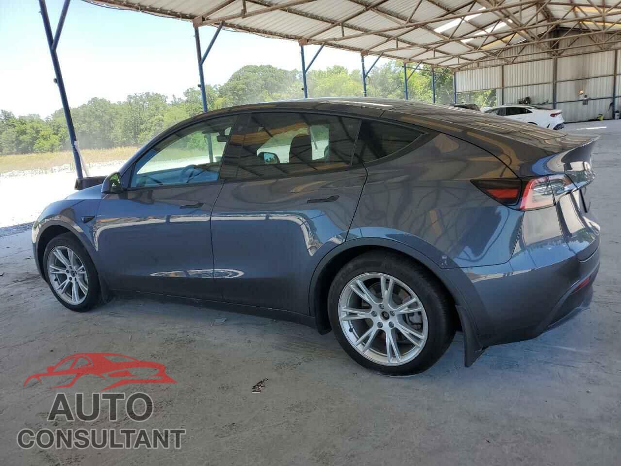 TESLA MODEL Y 2021 - 5YJYGDED9MF133431