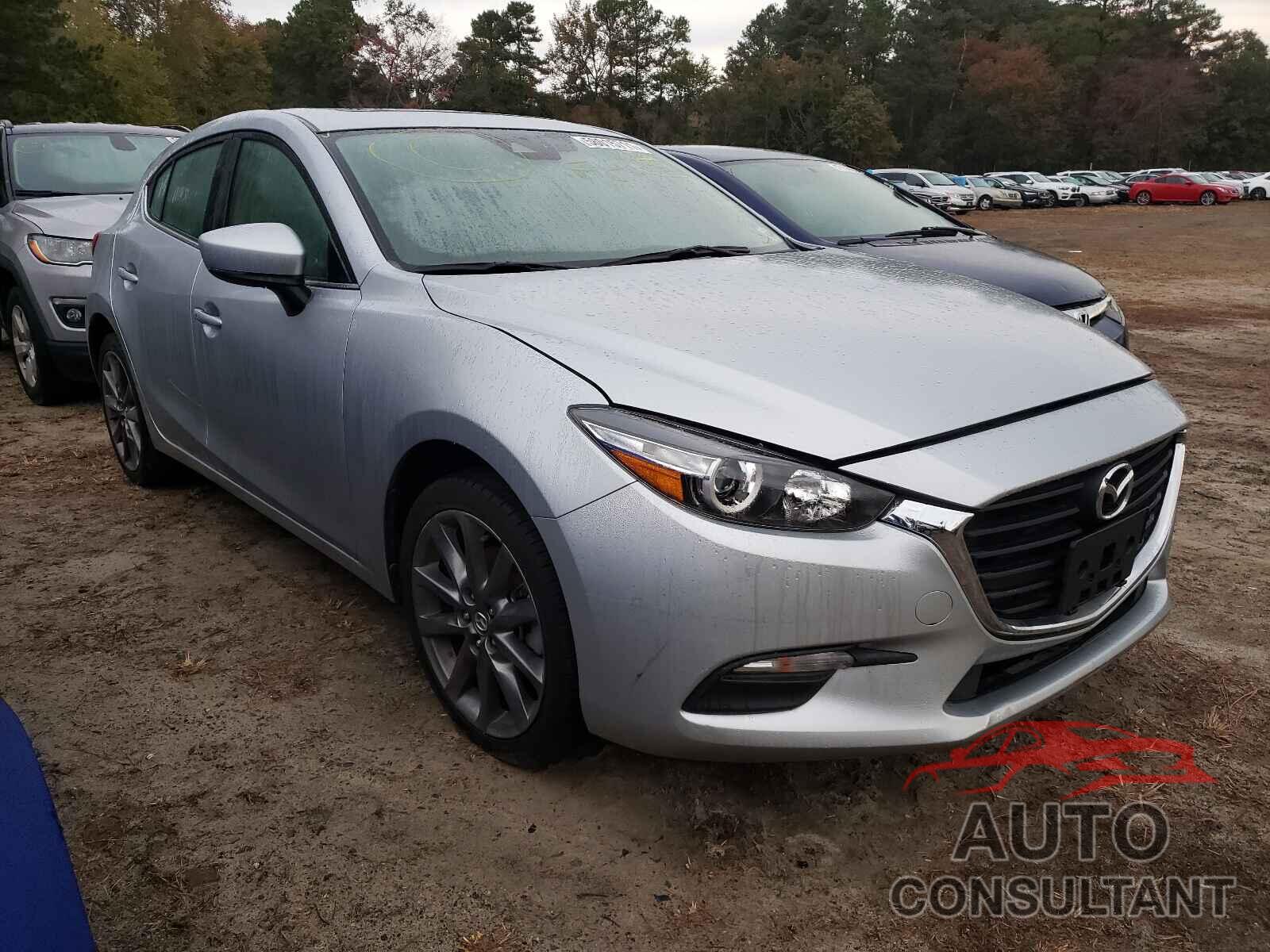 MAZDA 3 2018 - 3MZBN1L34JM271368