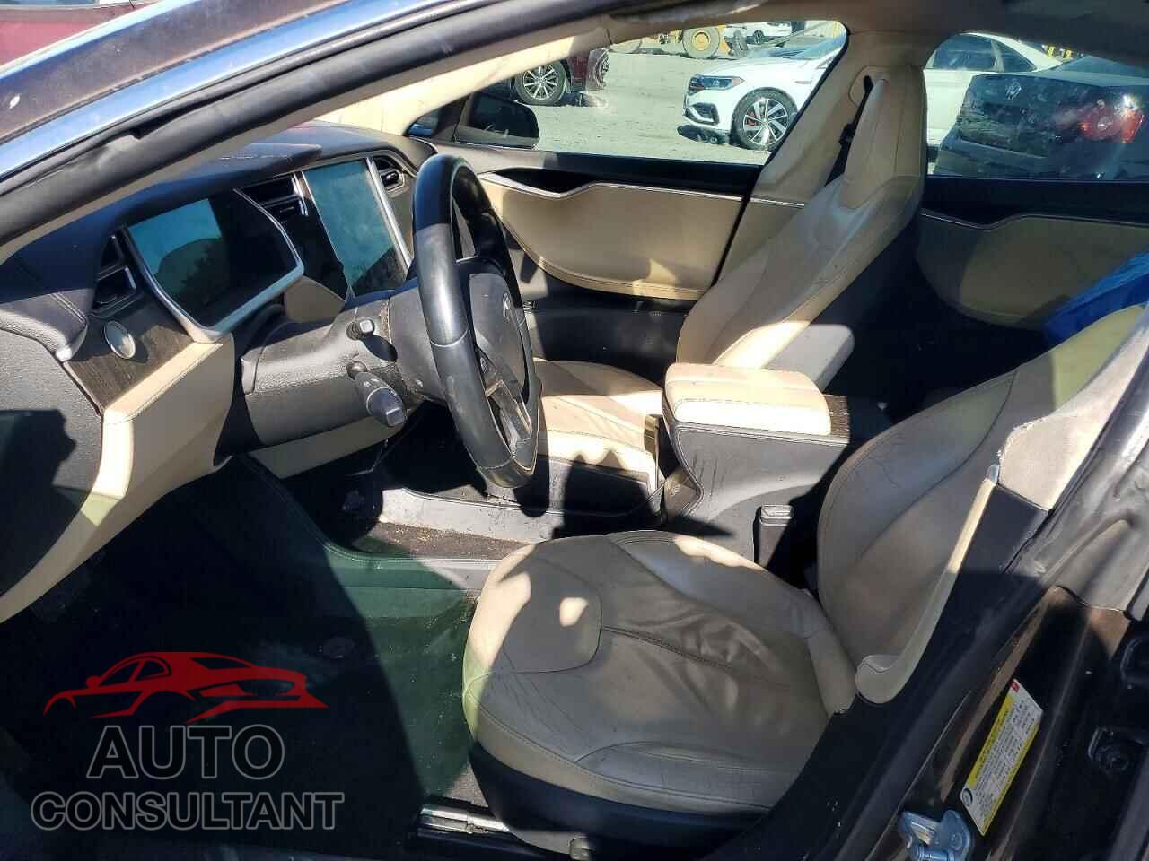 TESLA MODEL S 2013 - 5YJSA1CN1DFP27464