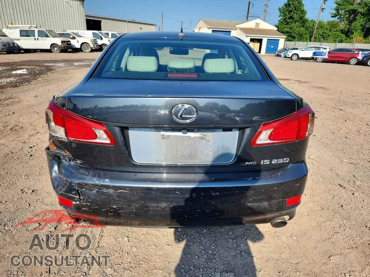LEXUS IS 2011 - JTHCF5C24B5052726
