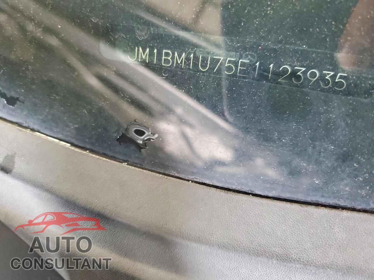 MAZDA 3 2014 - JM1BM1U75E1123935