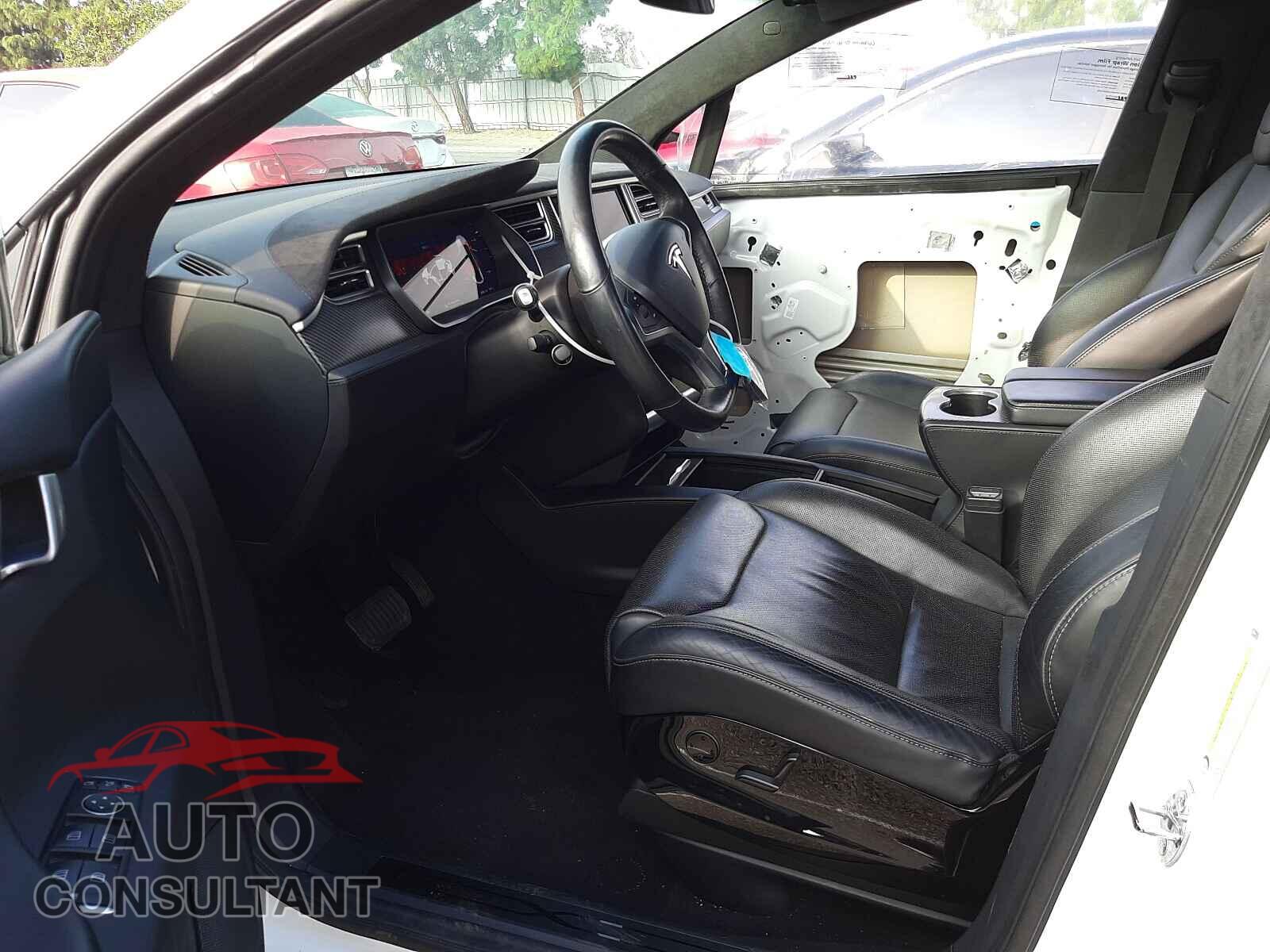 TESLA MODEL X 2016 - 5YJXCBE22GF021200