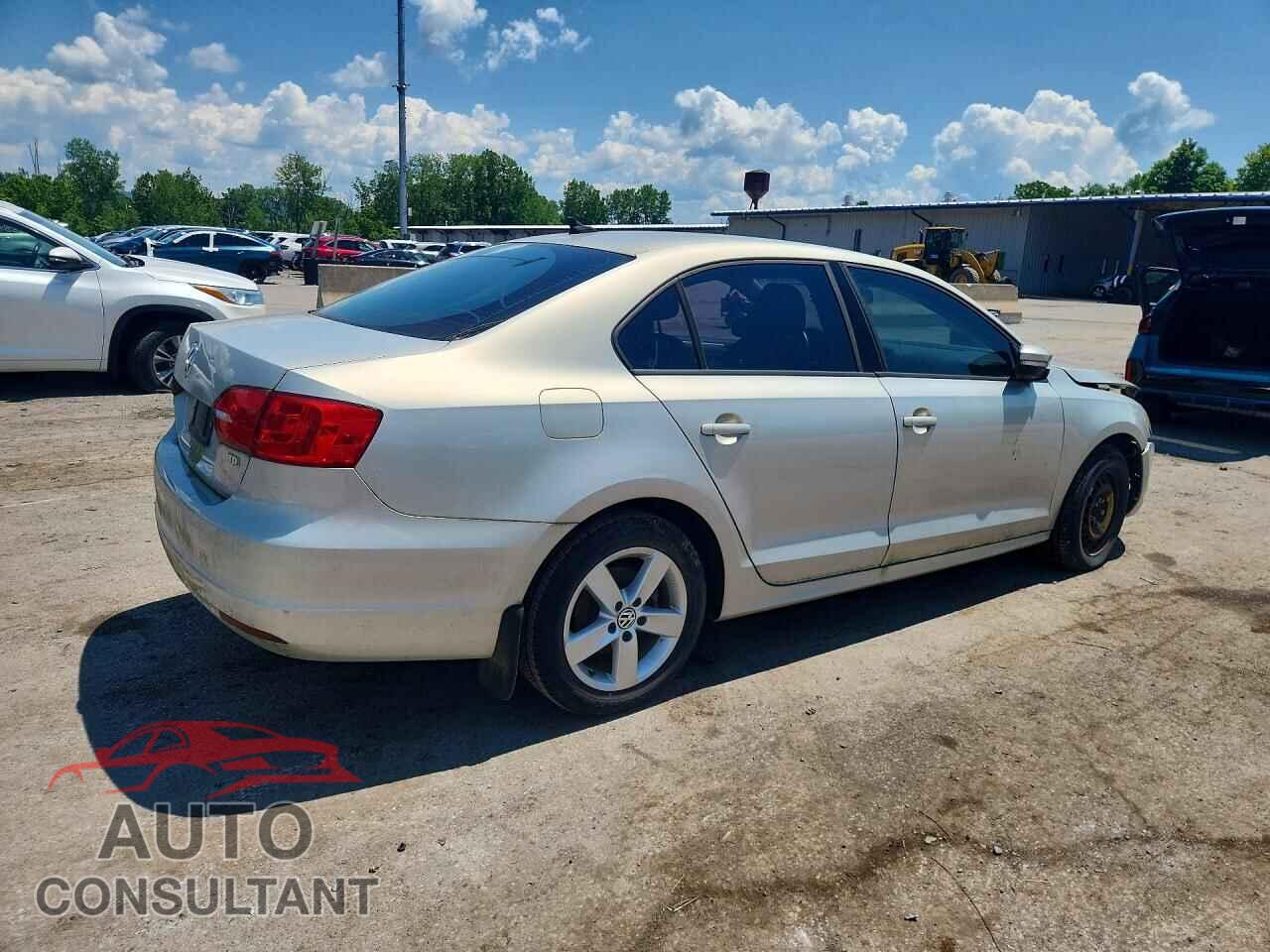 VOLKSWAGEN JETTA 2011 - 3VWLL7AJ0BM089456