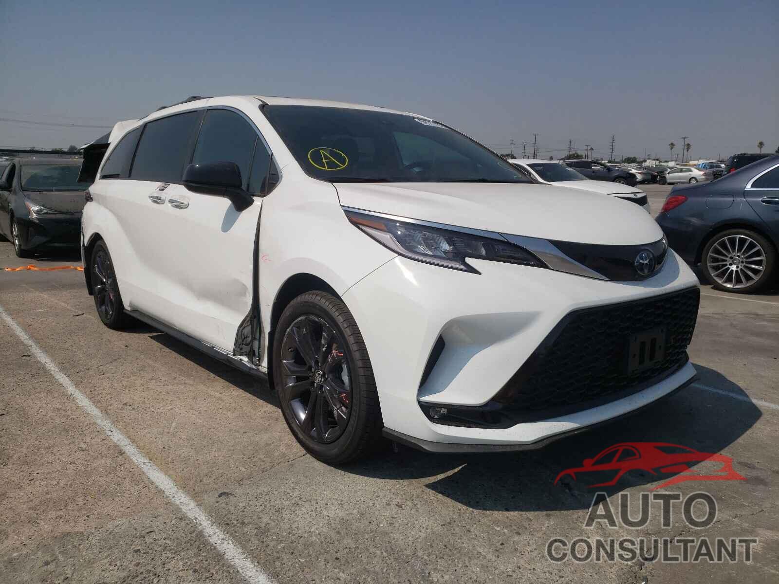 TOYOTA SIENNA 2021 - 5TDXRKEC0MS041170