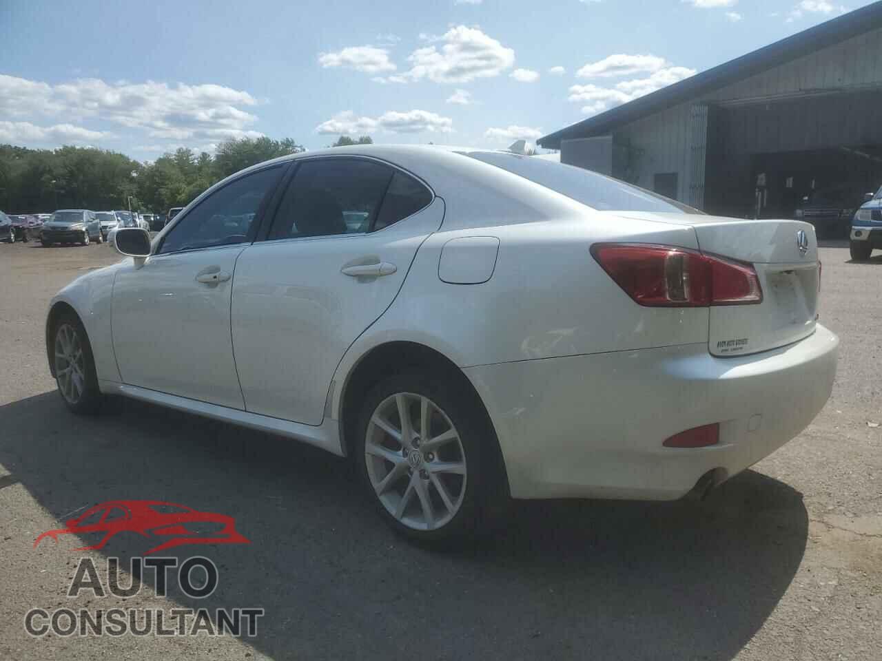 LEXUS IS 2011 - JTHCF5C2XB5047594
