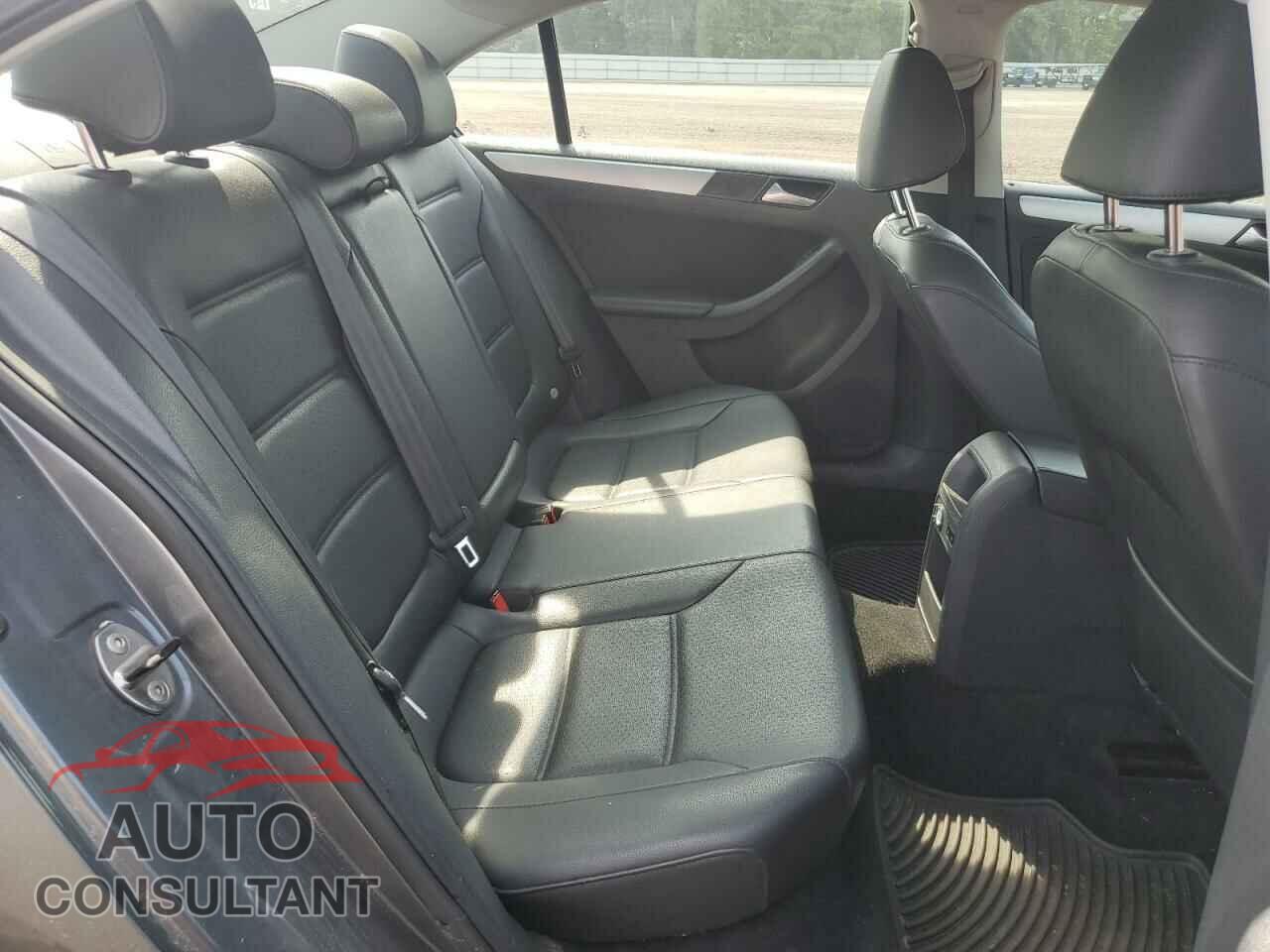 VOLKSWAGEN JETTA 2014 - 3VWD17AJ8EM405443
