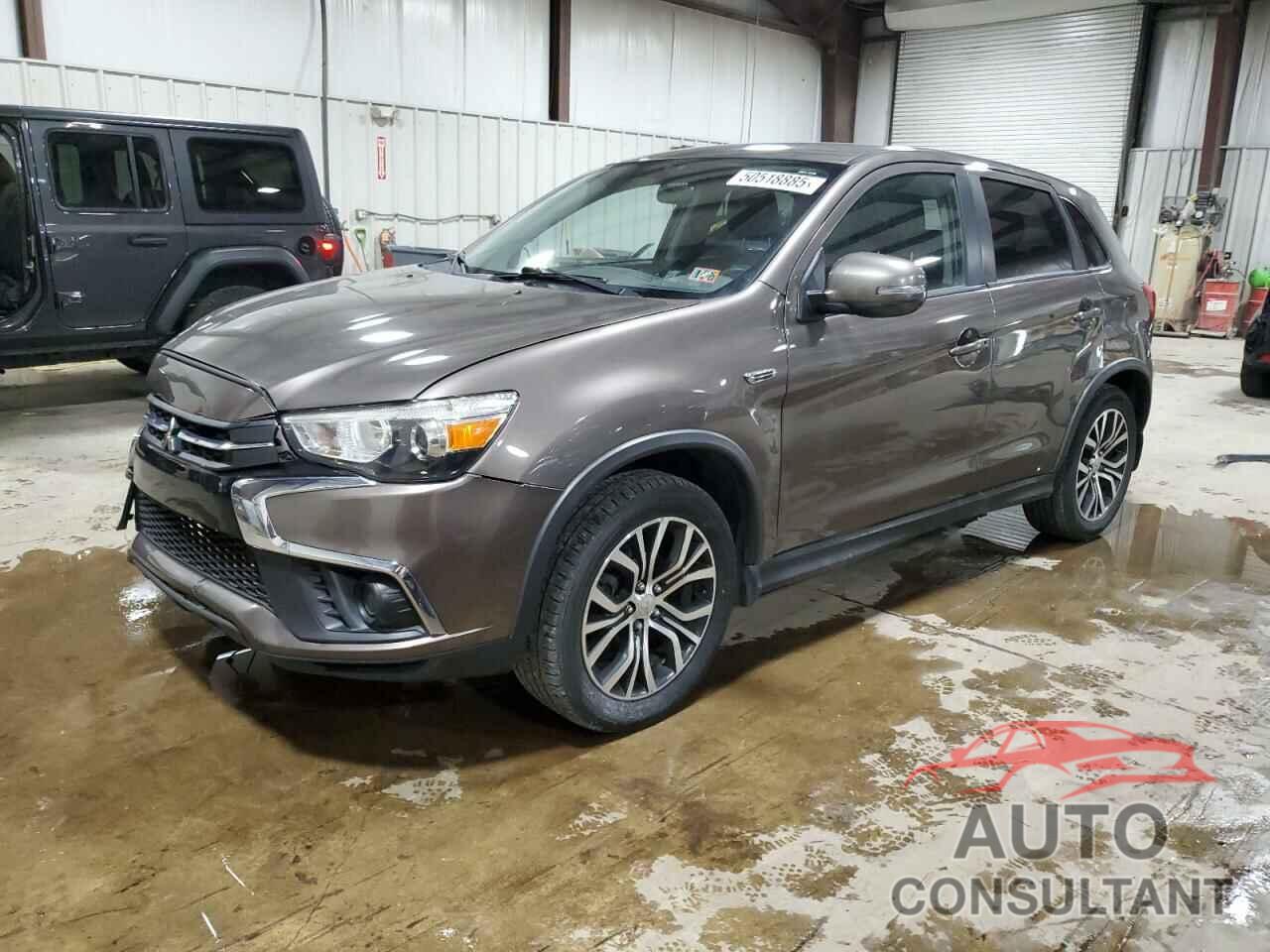 MITSUBISHI OUTLANDER 2018 - JA4AR3AU0JU018239