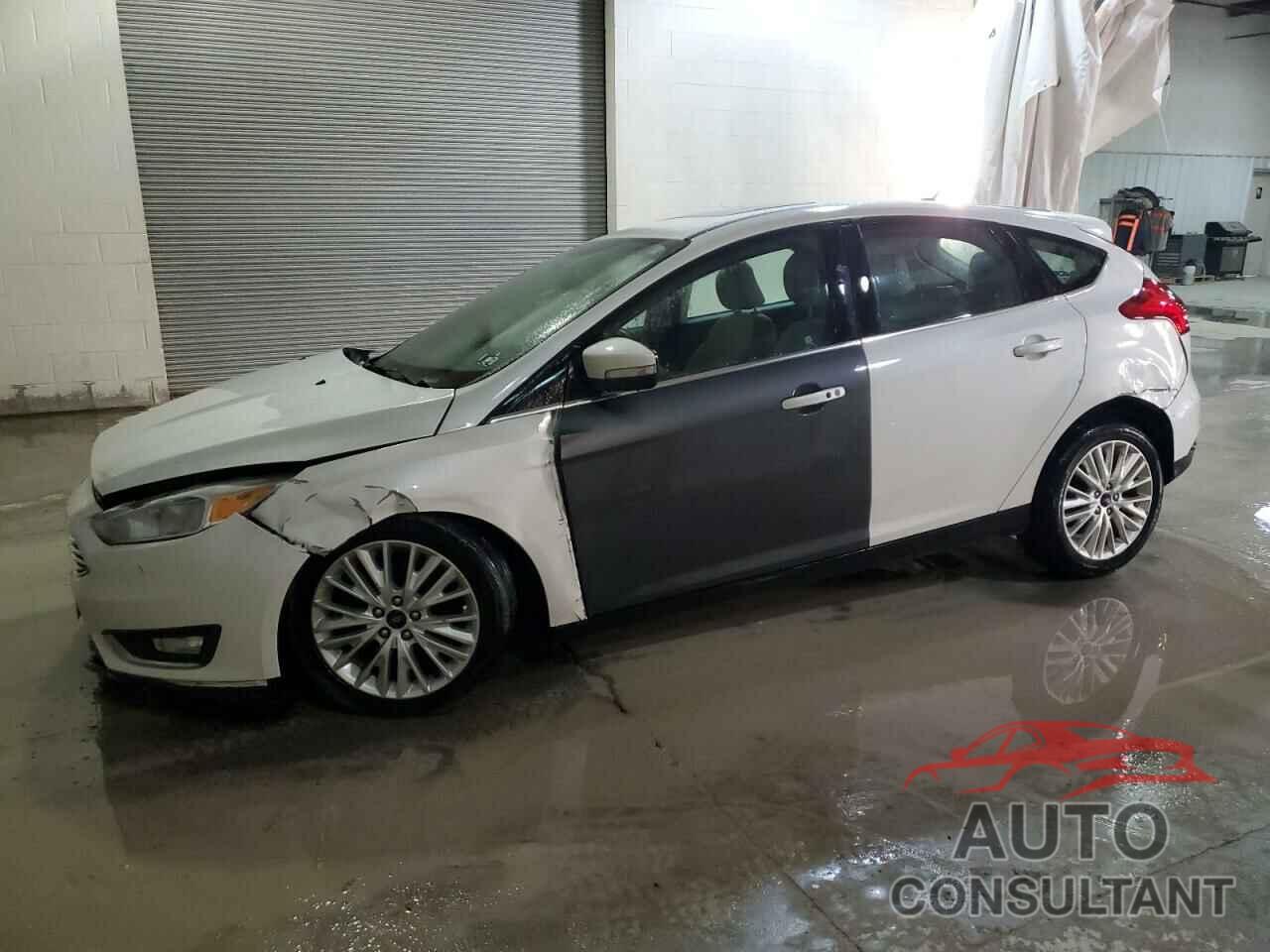 FORD FOCUS 2018 - 1FADP3N25JL271750