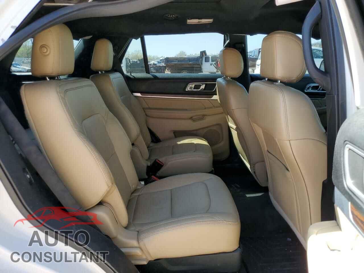 FORD EXPLORER 2017 - 1FM5K7F81HGD03020