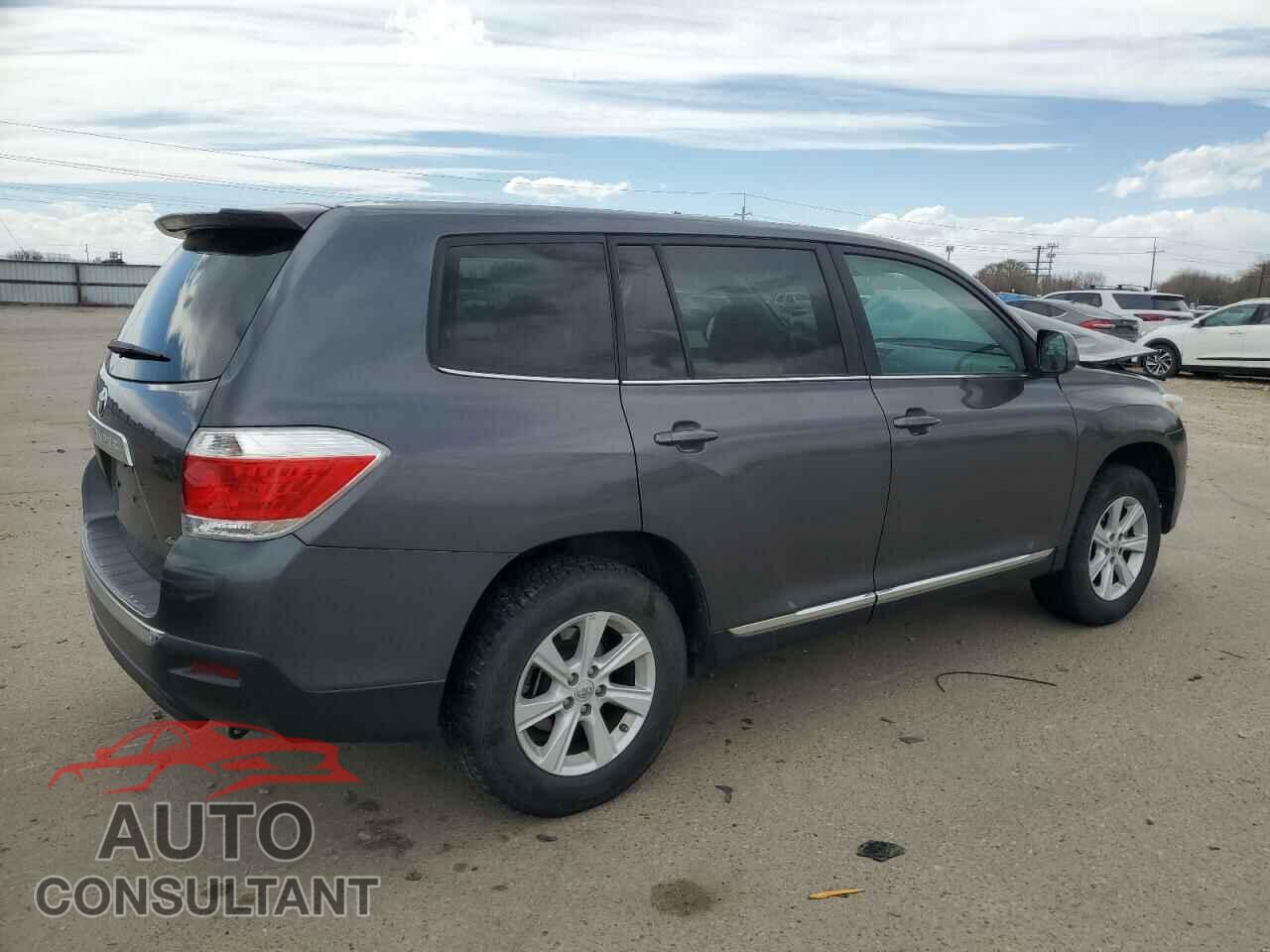 TOYOTA HIGHLANDER 2013 - 5TDBK3EH8DS236353