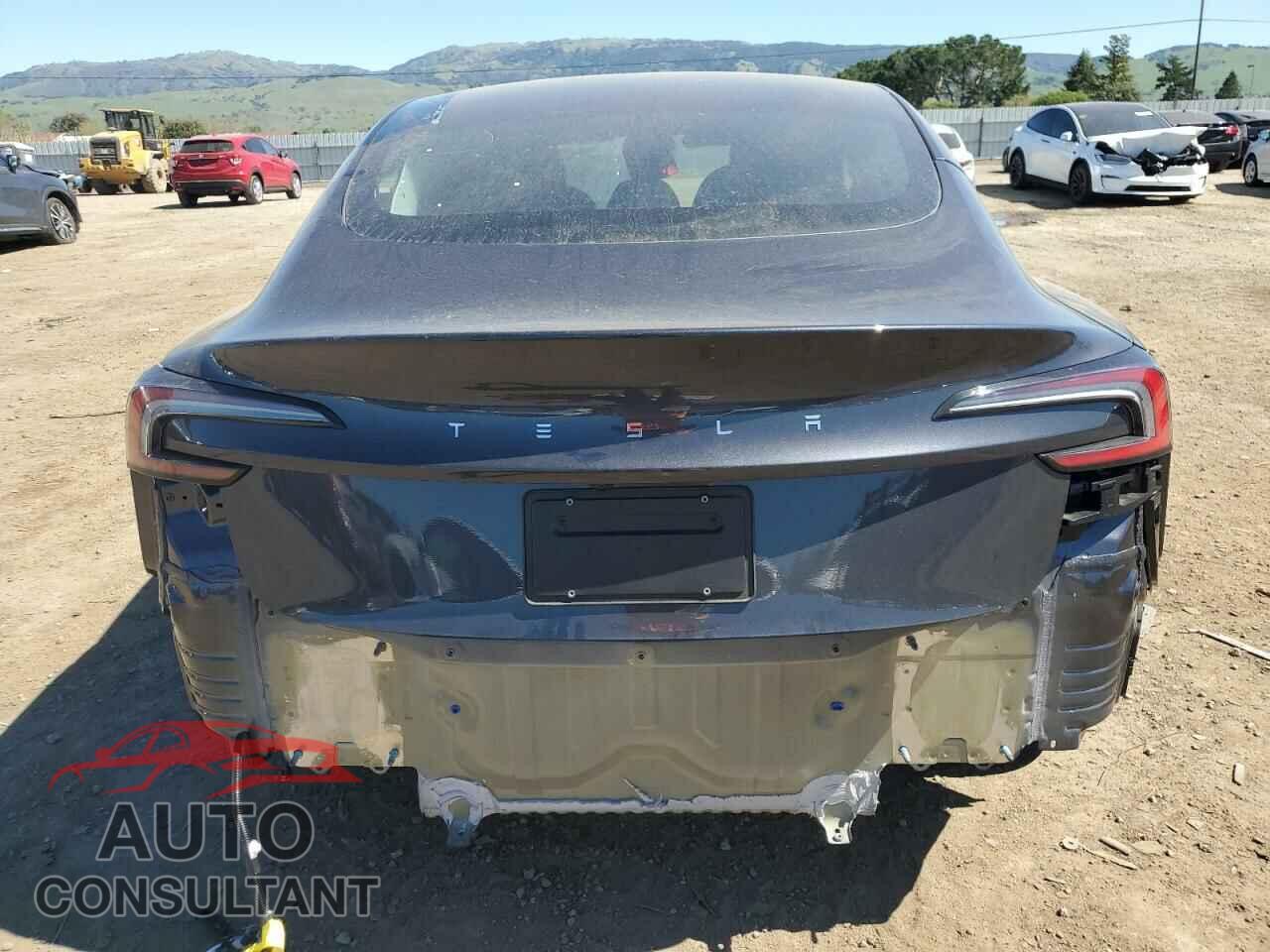 TESLA MODEL 3 2024 - 5YJ3E1EA4RF832865
