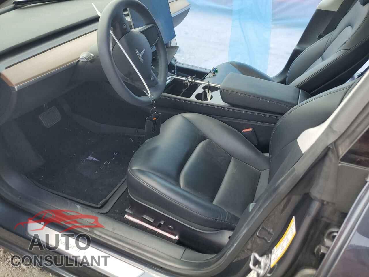 TESLA MODEL 3 2022 - 5YJ3E1EB8NF172896