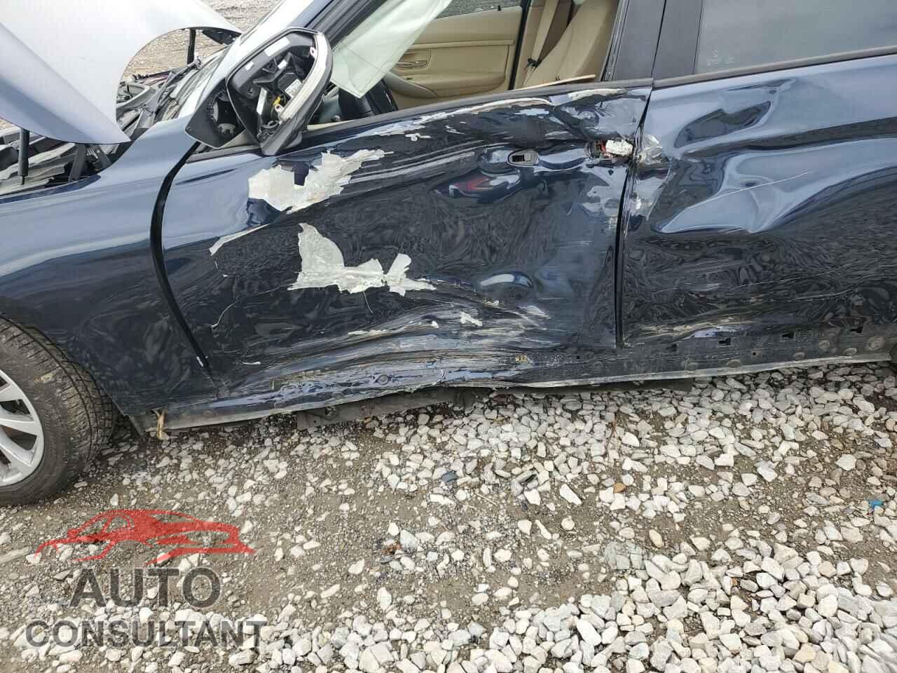 BMW 3 SERIES 2016 - WBA8E1G59GNU11760