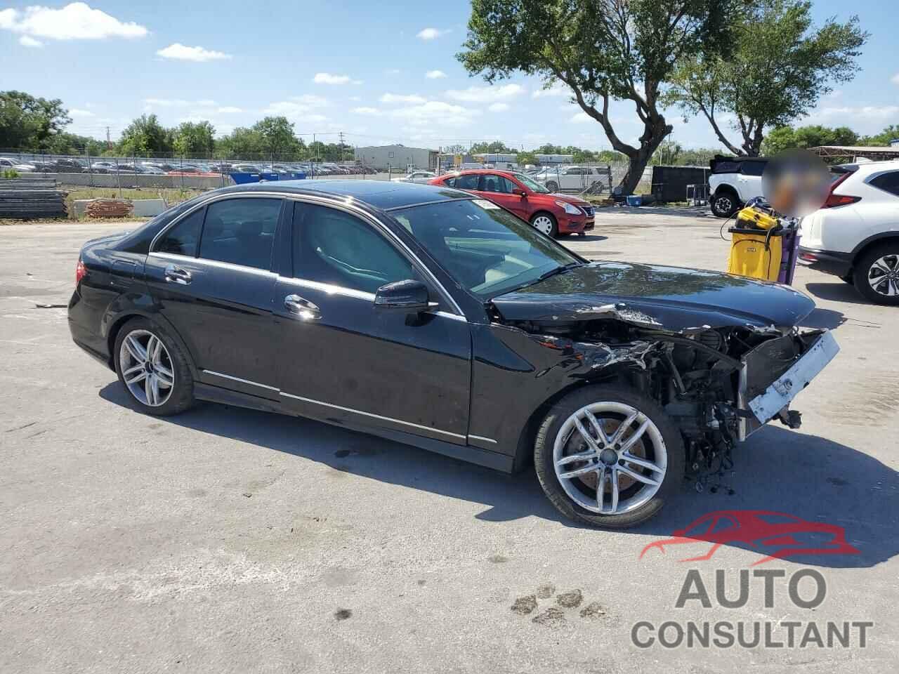 MERCEDES-BENZ C-CLASS 2013 - WDDGF8AB7DG114530