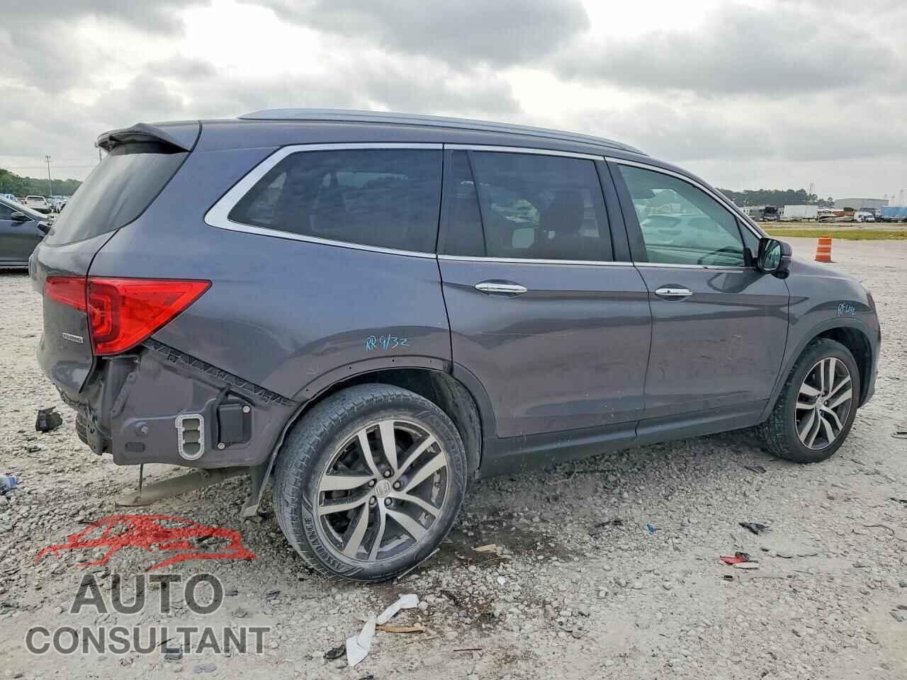 HONDA PILOT 2017 - 5FNYF5H91HB045561