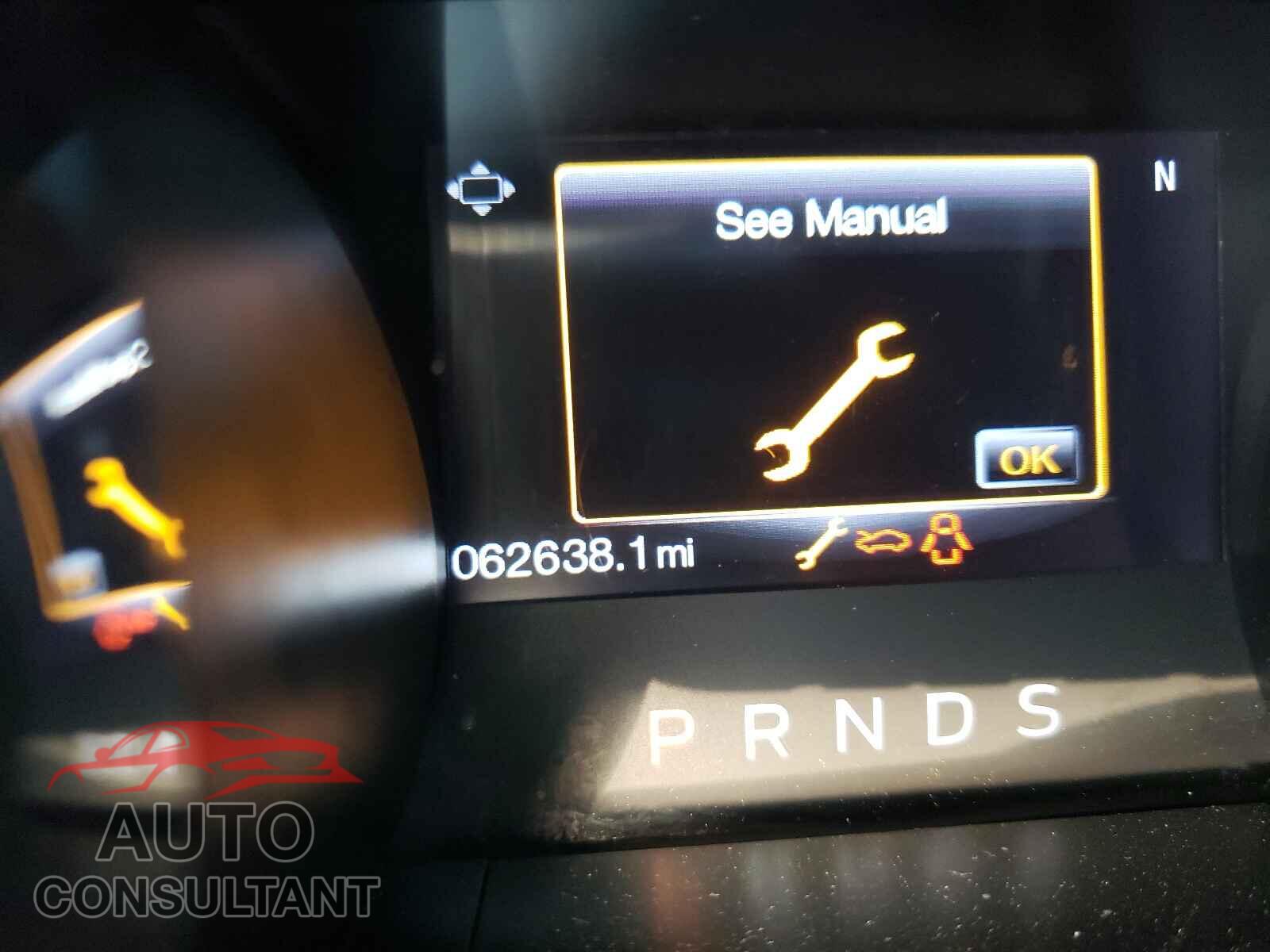 FORD MUSTANG 2016 - 1FATP8UH3G5284766