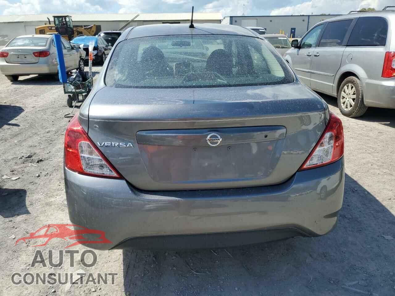 NISSAN VERSA 2017 - 3N1CN7AP3HL889400