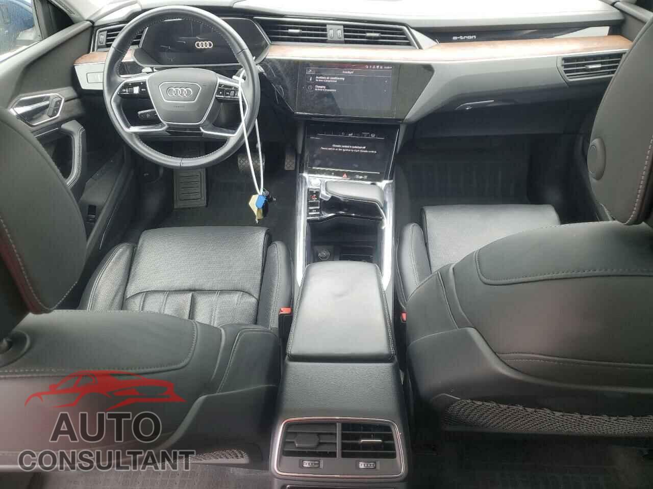 AUDI E-TRON 2019 - WA1VAAGE2KB025123