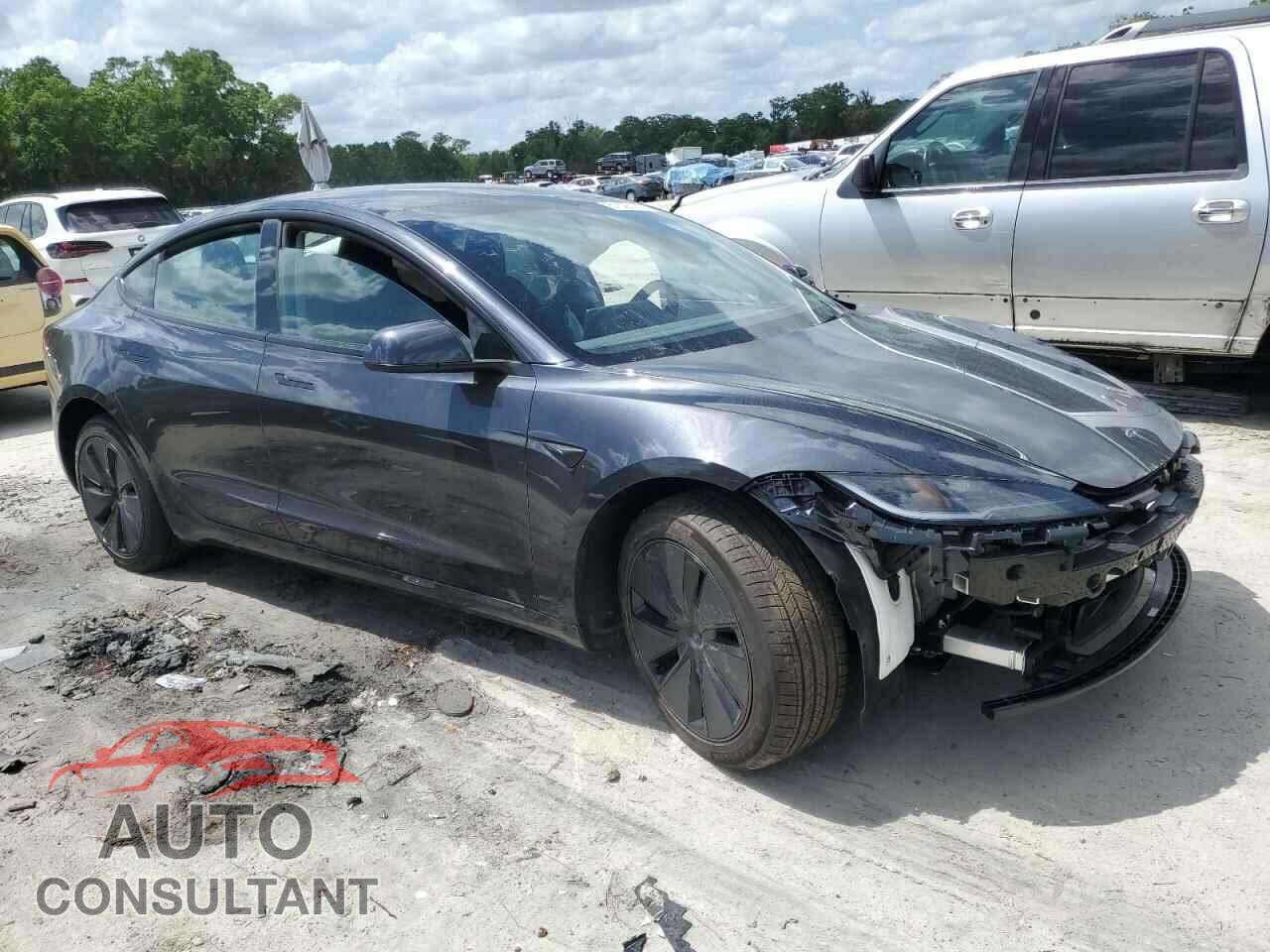 TESLA MODEL 3 2025 - 5YJ3E1EAXSF922964