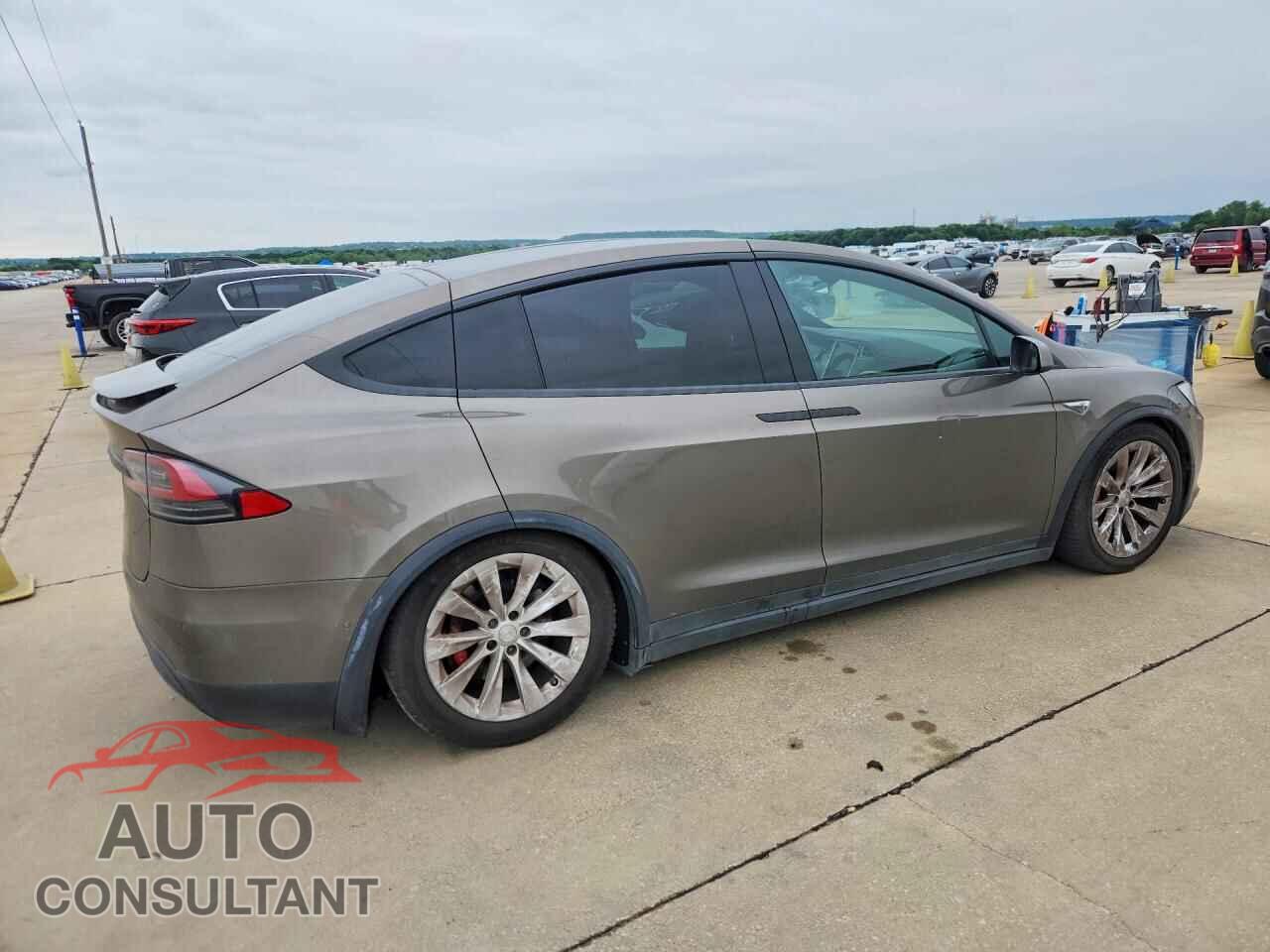 TESLA MODEL X 2016 - 5YJXCAE47GFS00618