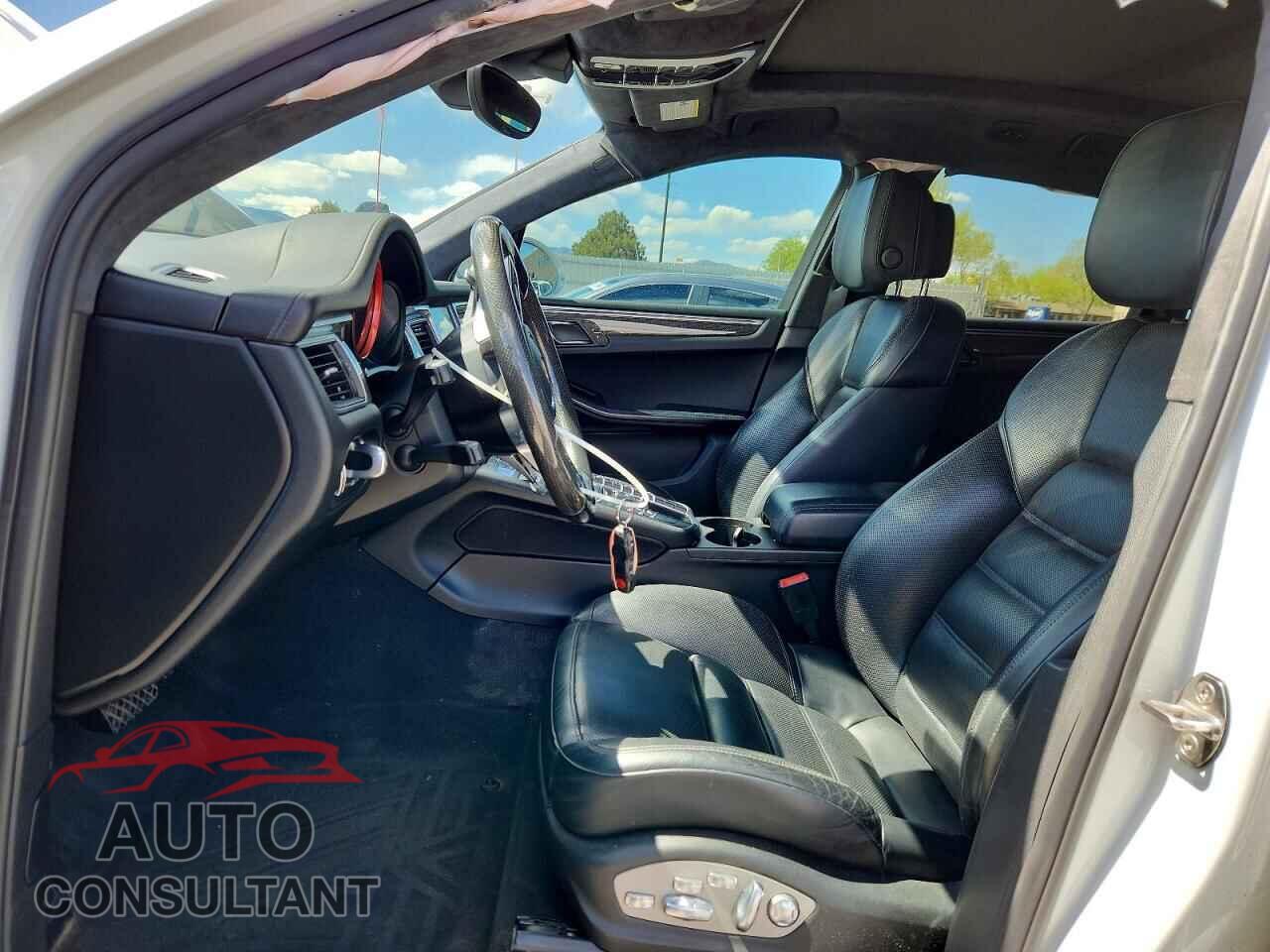 PORSCHE MACAN 2017 - WP1AF2A54HLB60822