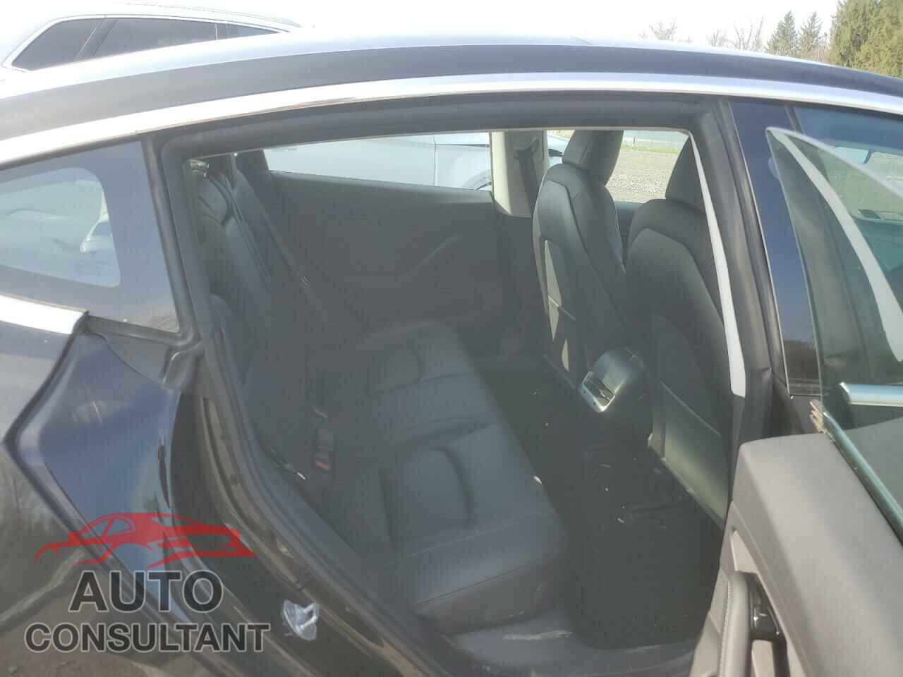 TESLA MODEL 3 2018 - 5YJ3E1EB4JF128937