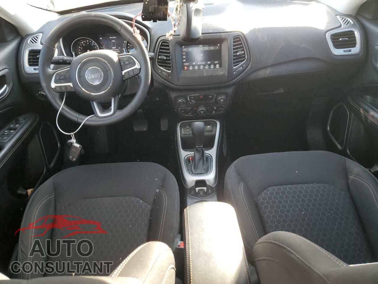 JEEP COMPASS 2018 - 3C4NJCAB5JT214944