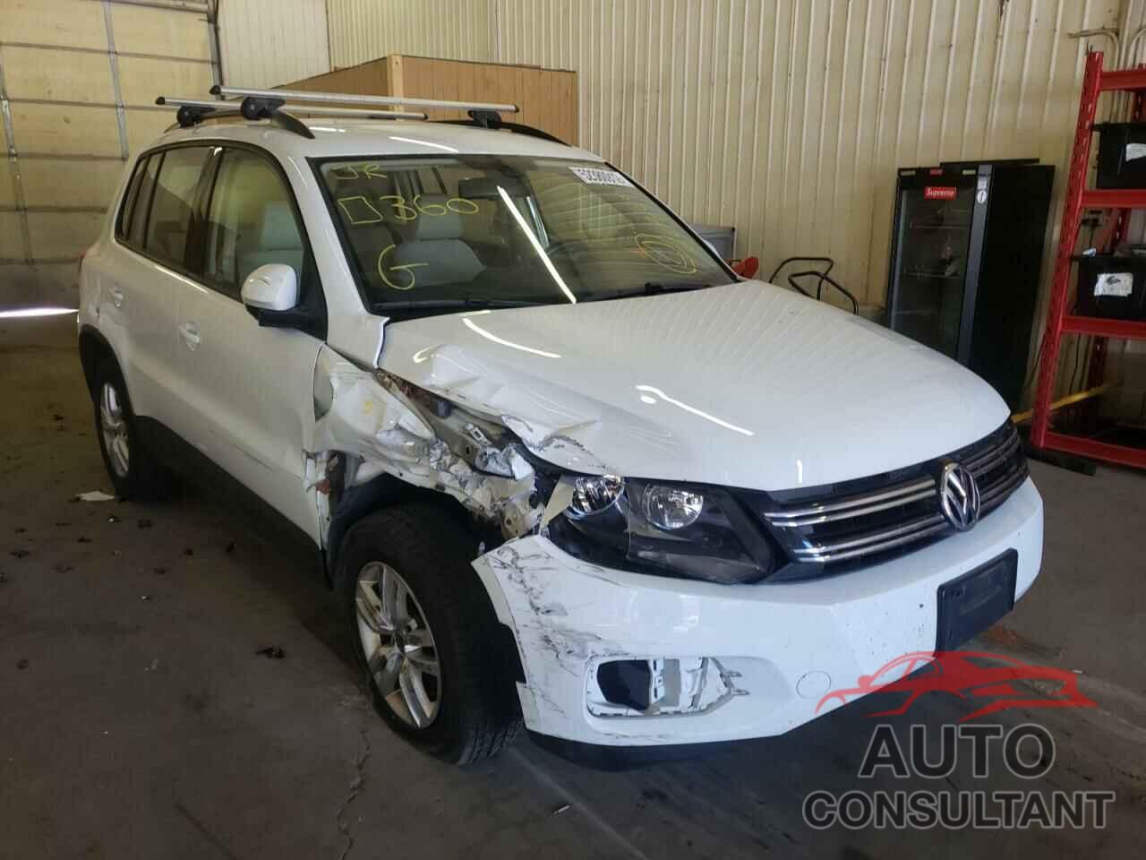 VOLKSWAGEN TIGUAN 2017 - WVGBV7AX9HK021620