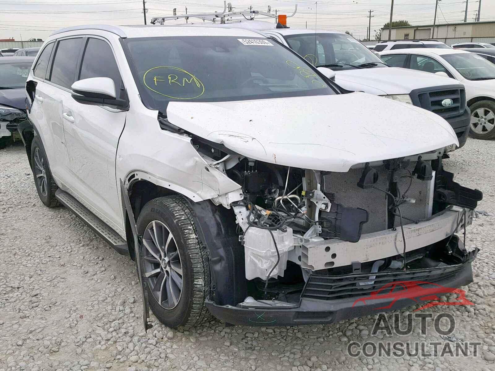 TOYOTA HIGHLANDER 2018 - 5TDJZRFH8JS541551