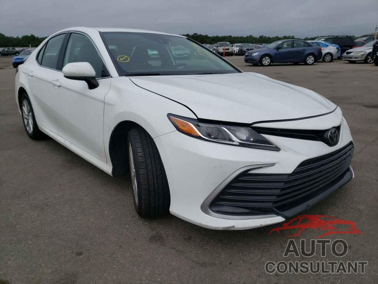 TOYOTA CAMRY 2021 - 4T1C11AKXMU457117