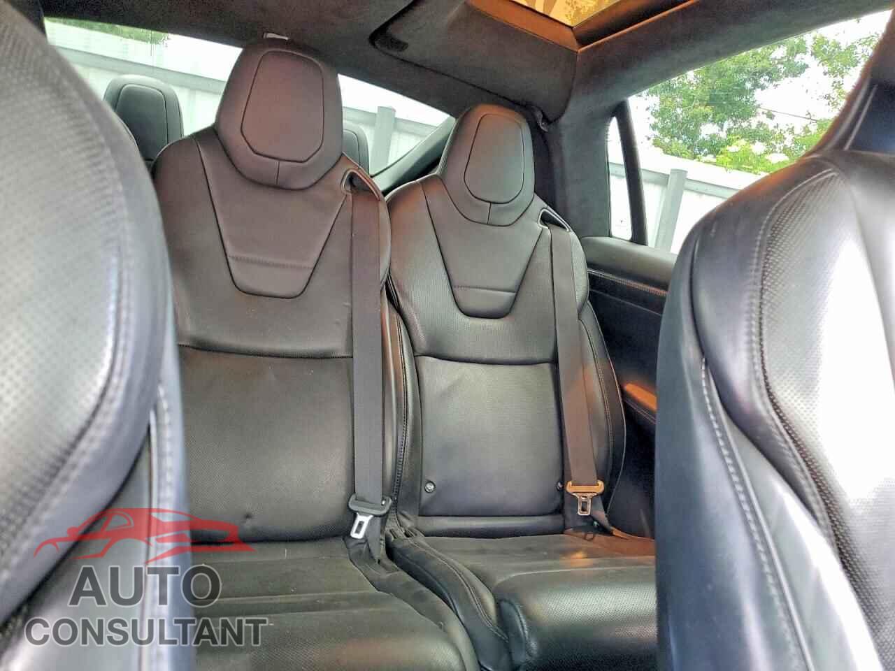 TESLA MODEL X 2016 - 5YJXCAE41GFS00503