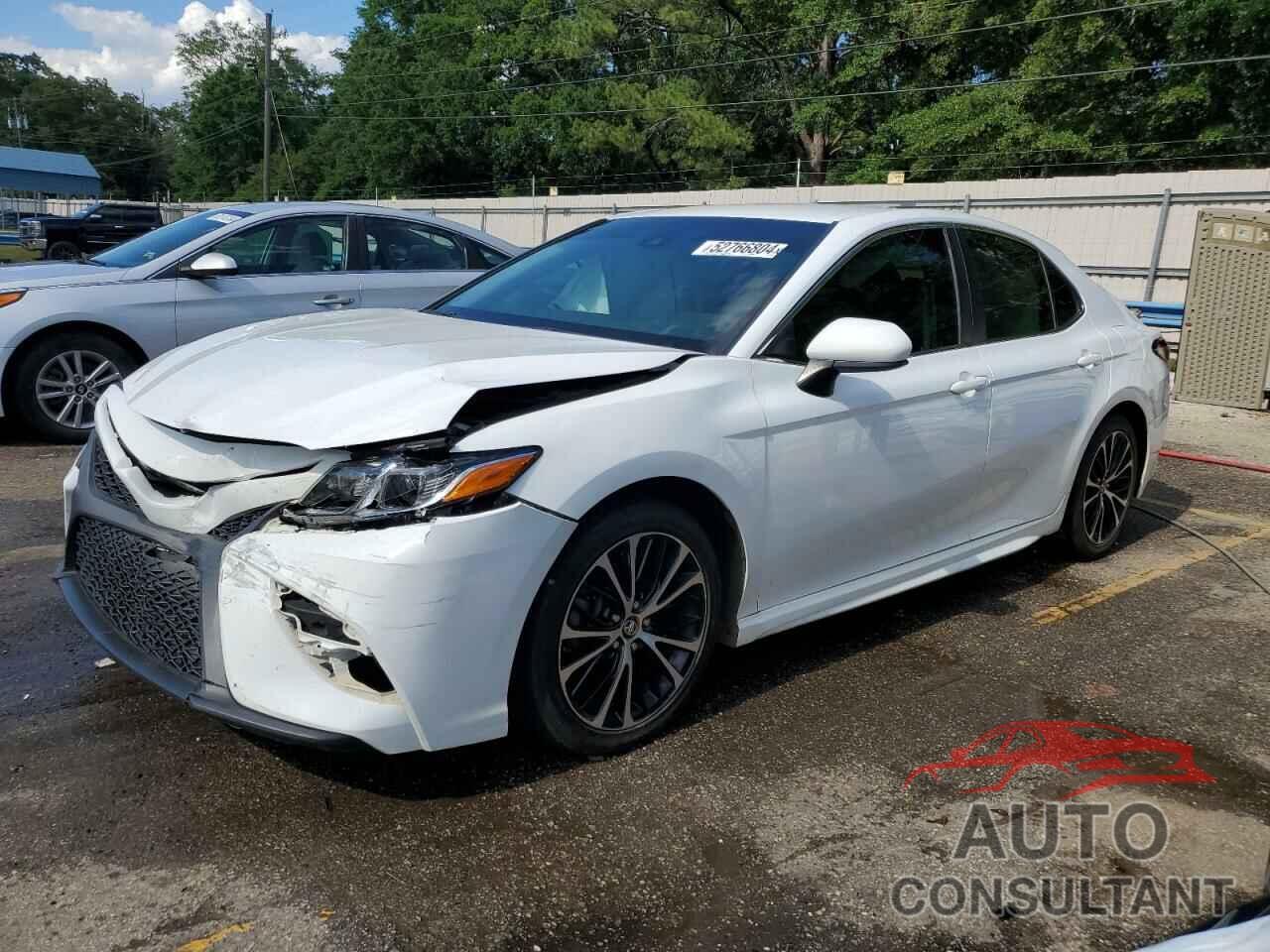 TOYOTA CAMRY 2018 - 4T1B11HK2JU076729