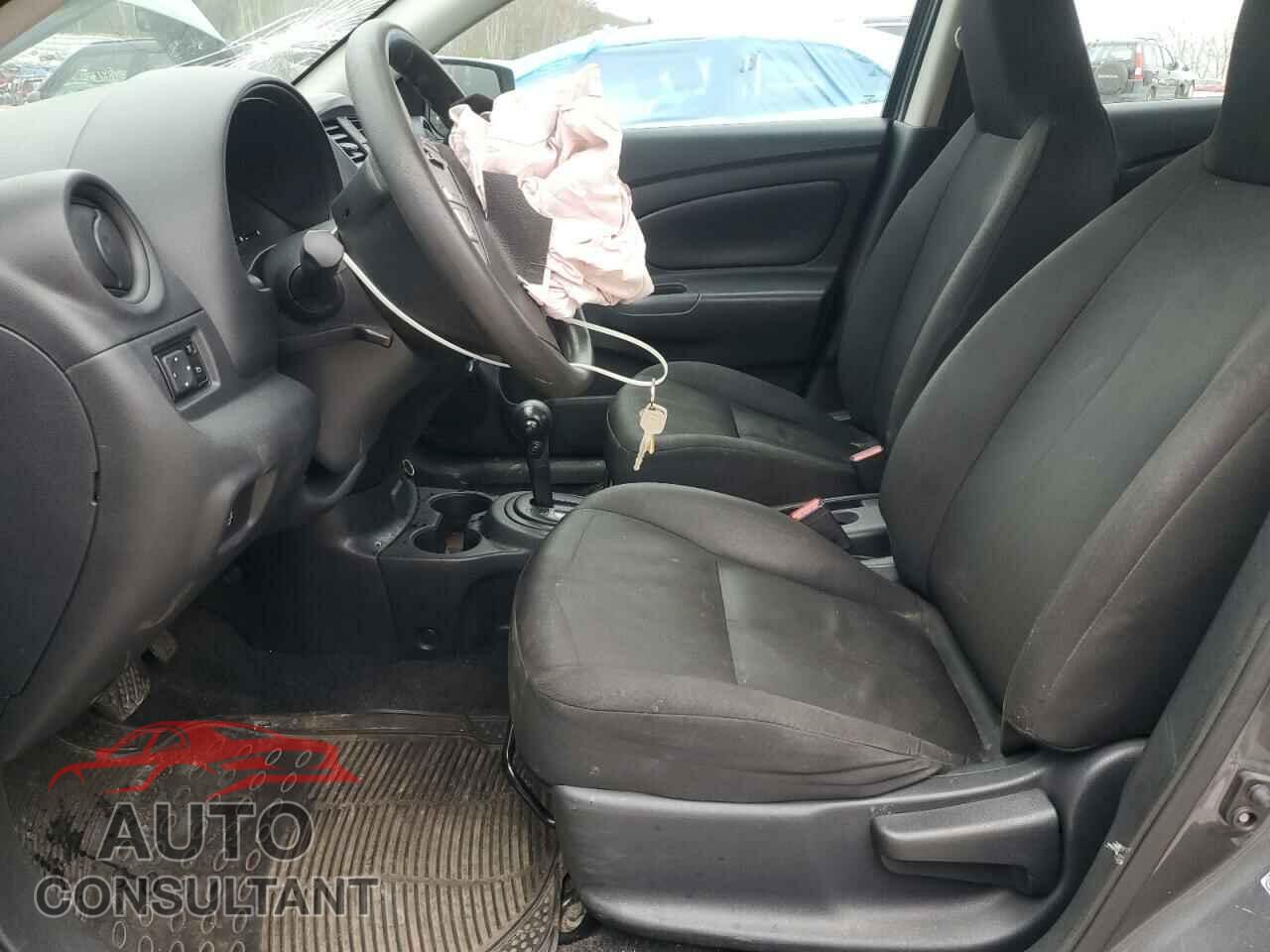 NISSAN VERSA 2017 - 3N1CN7AP3HL810047