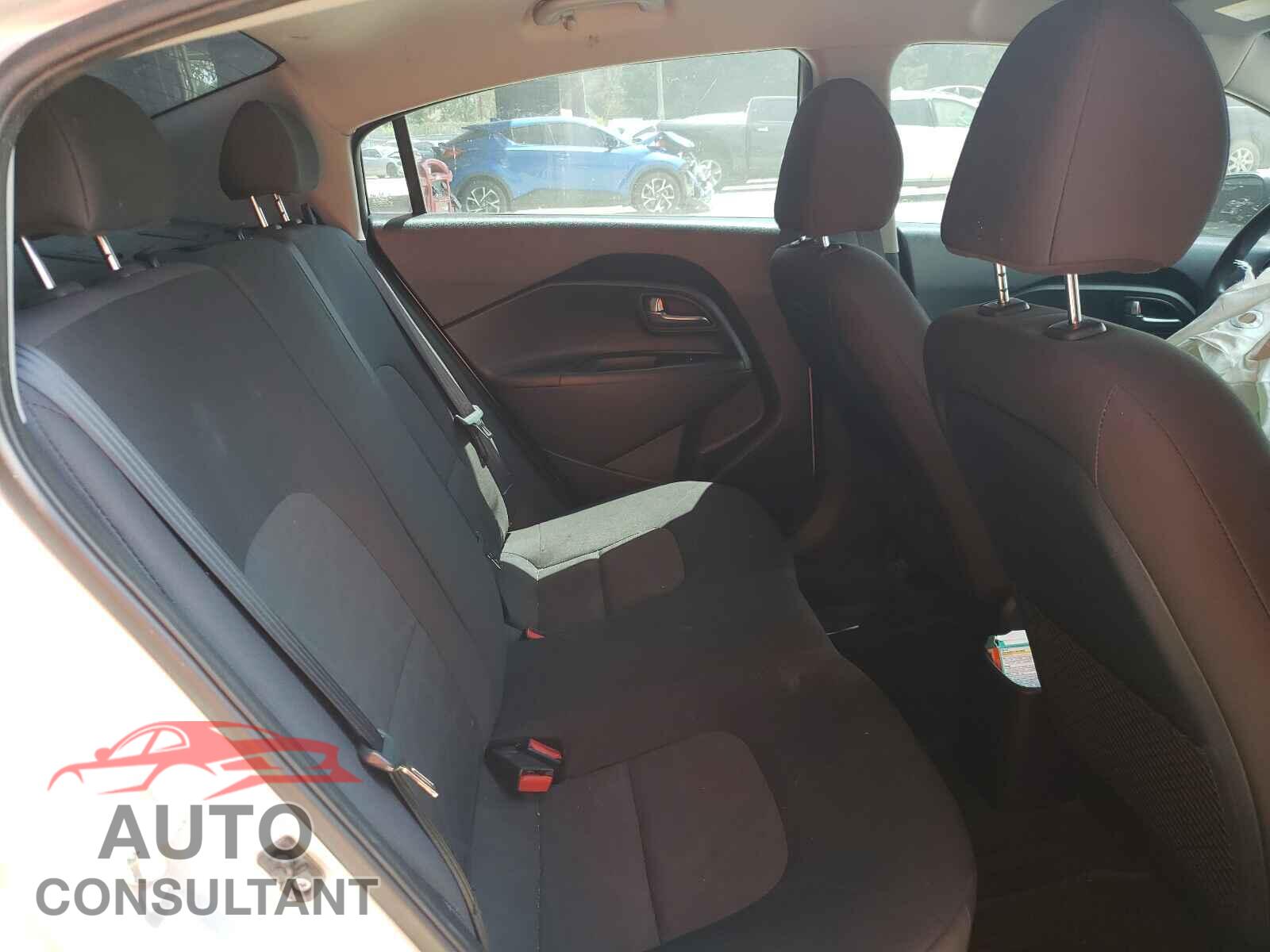 KIA RIO 2017 - KNADM4A37H6015008