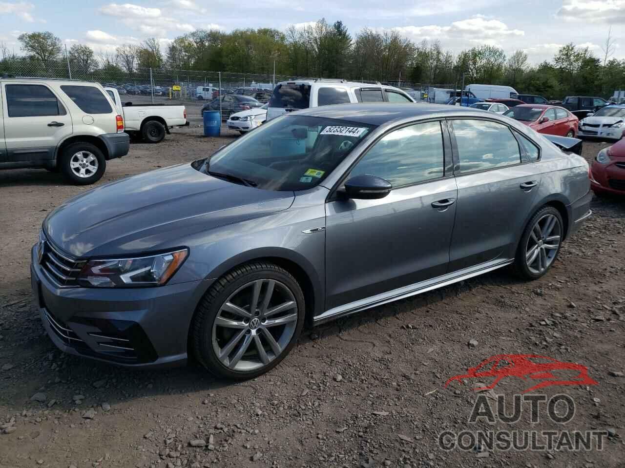 VOLKSWAGEN PASSAT 2018 - 1VWAA7A34JC033258