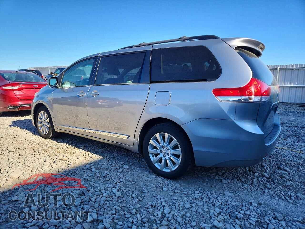 TOYOTA SIENNA 2011 - 5TDJK3DC6BS012013