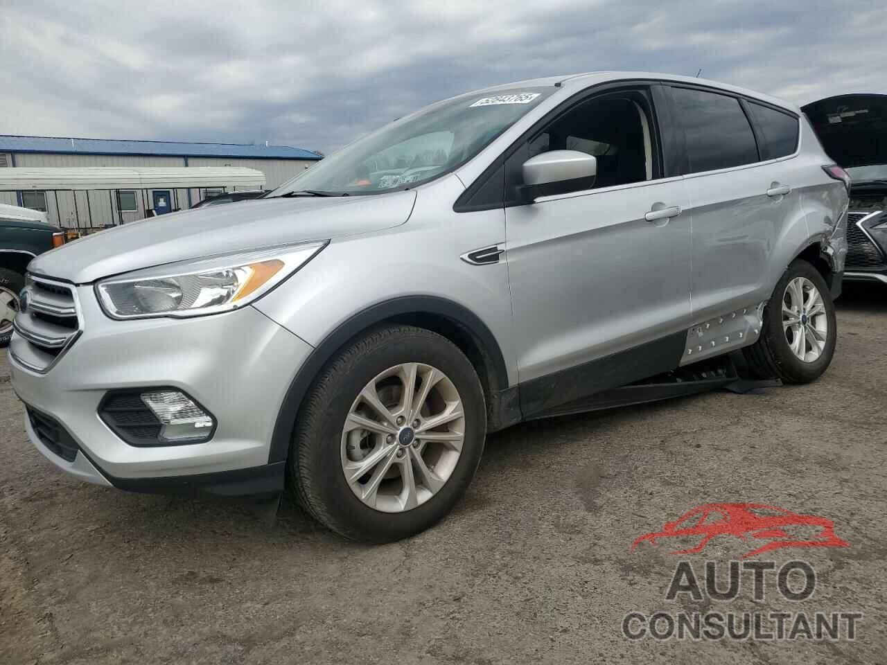 FORD ESCAPE 2017 - 1FMCU0GD0HUC42054