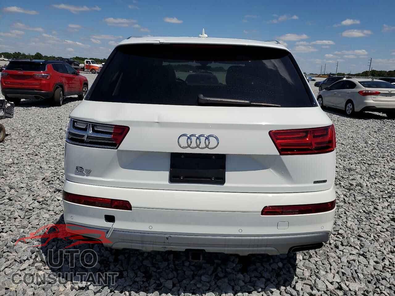AUDI Q7 2019 - WA1LHAF72KD044314