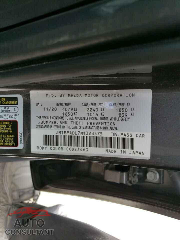 MAZDA 3 2021 - JM1BPABL7M1323575