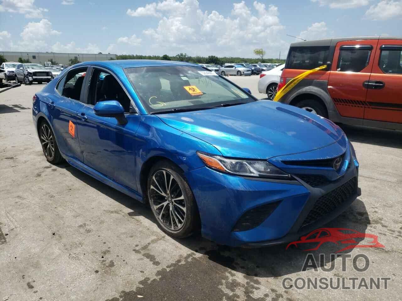 TOYOTA CAMRY 2018 - 4T1B11HKXJU022045